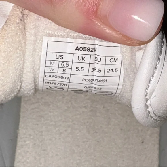 Alo Shoes - Picture 7 of 7